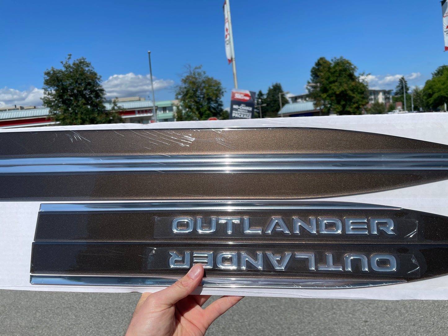 2022-25 Outlander Side Moldings - Deep Bronze (will fit 23-25 PHEV)