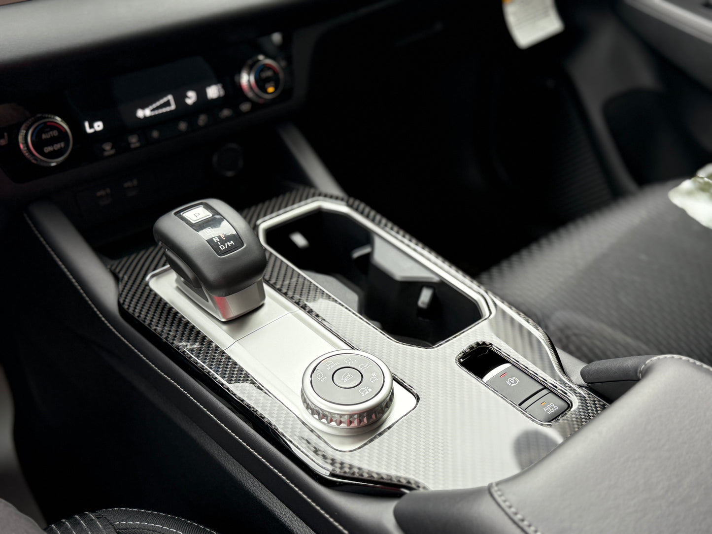 Outlander 2025 (gas, facelited) - Around the Shifter Carbon Fiber